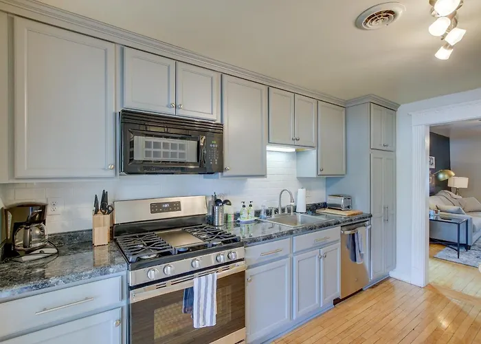 Elkhart Lake Vacation Rental 3 Mi To Road America!